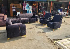 Complete Set of Padded Upholstery Sofa Fabric Chairs Parlour