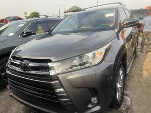 Toyota Highlander Limited Platinum 4x4 V6 (3.5L 6cyl 8A) 2017 Gray