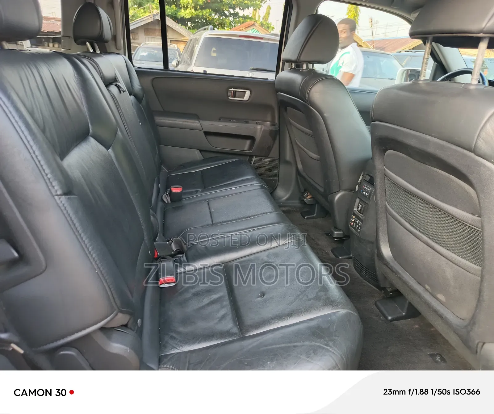 Honda Pilot Touring w/RES/Navi 4WD (3.5L 6cyl 5A) 2011 White