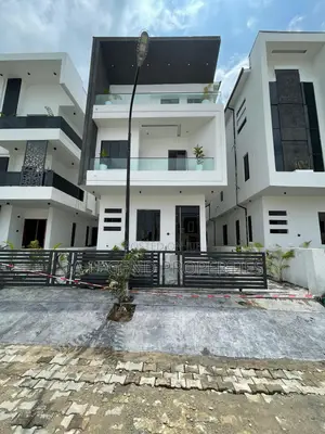 5bdrm Duplex in Lekki for sale