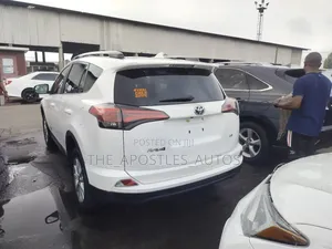 Toyota RAV4 2018 White