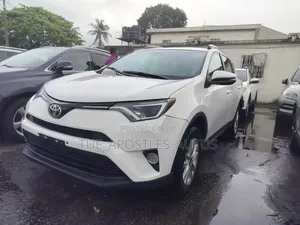 Toyota RAV4 2018 White