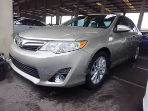 Toyota Camry 2013 Gold