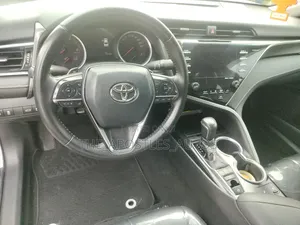 Toyota Camry XSE FWD (2.5L 4cyl 8AM) 2018 Silver