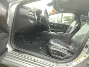 Toyota Camry XSE FWD (2.5L 4cyl 8AM) 2018 Silver