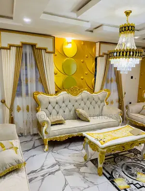 Quality Curtains With Board Design