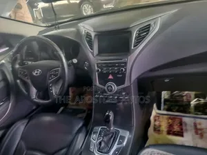 Hyundai Grandeur 2015 Silver