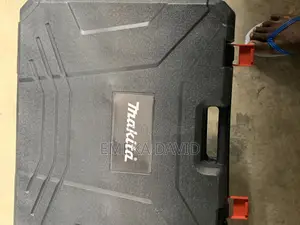 Makita Cordless Heavy Duty 4 Tools 118v 4 Batteries