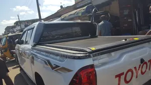 Bootcover Roller/ New Model Spoiler for Hilux 2024