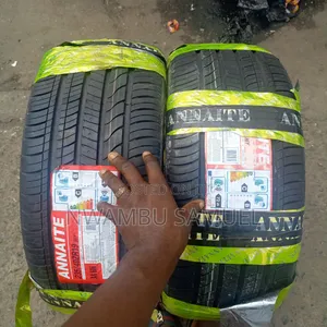 235/40r19 Annaite Tyre