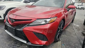 Photo - Toyota Camry XSE FWD 2020 Red