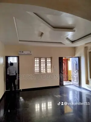 2bdrm Block of Flats in Sars Road, Obio-Akpor for rent