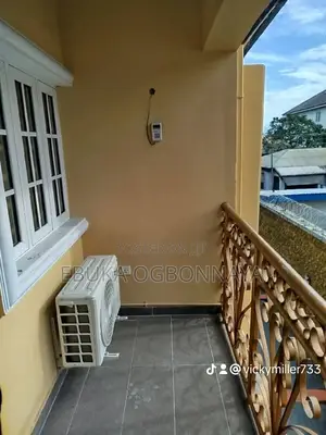 2bdrm Block of Flats in Sars Road, Obio-Akpor for rent