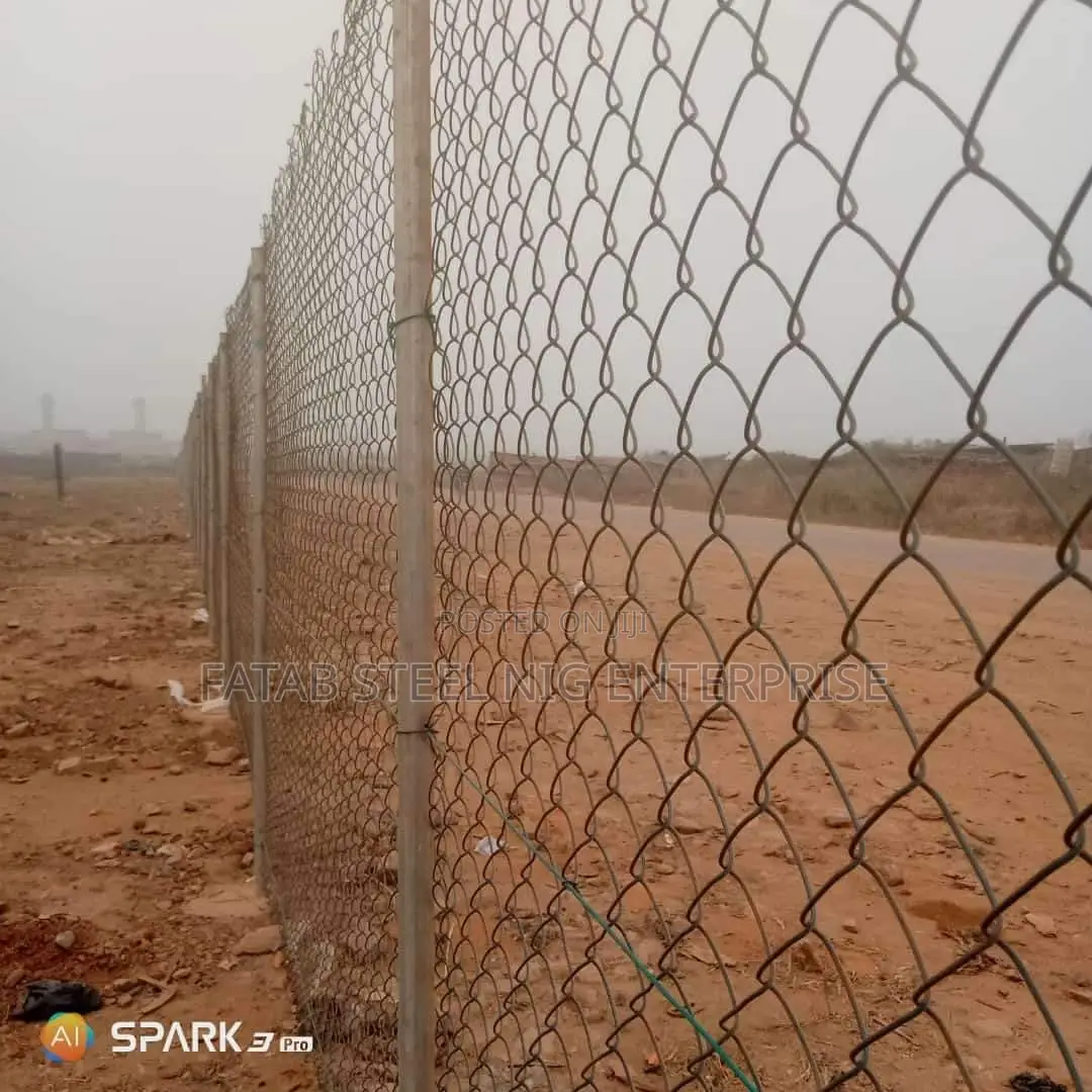 8ft Galvanise Chainlinks Perimeter Fence
