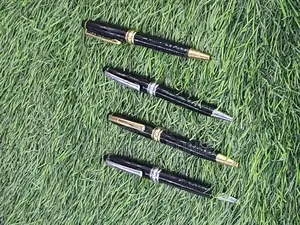Bold Ring Pen