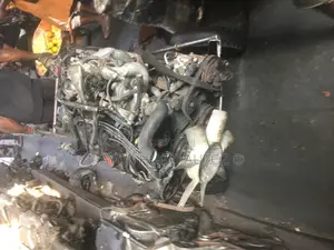 Mitsibushi Bus Engine (Petrol)