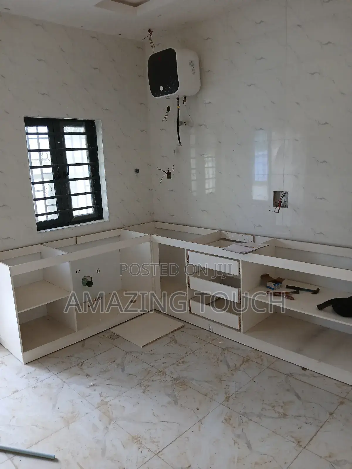 Model Kitchen Cabinet
