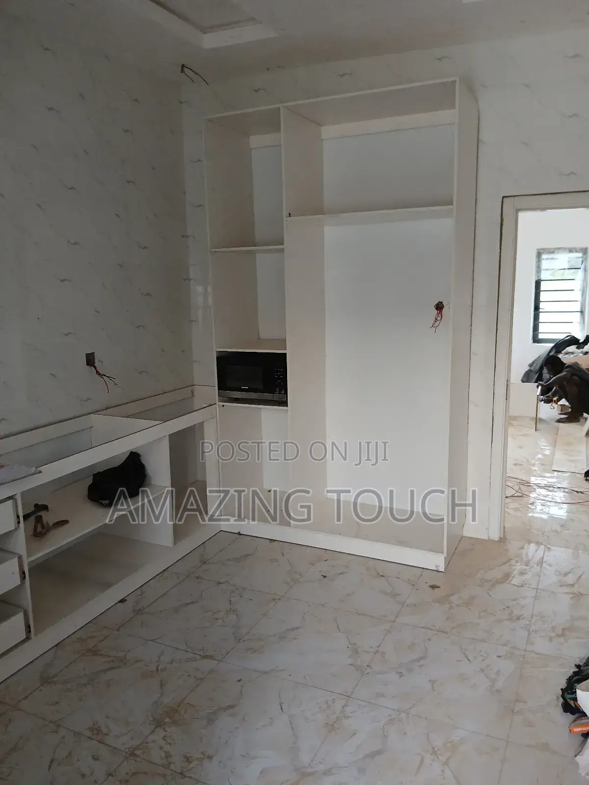 Model Kitchen Cabinet