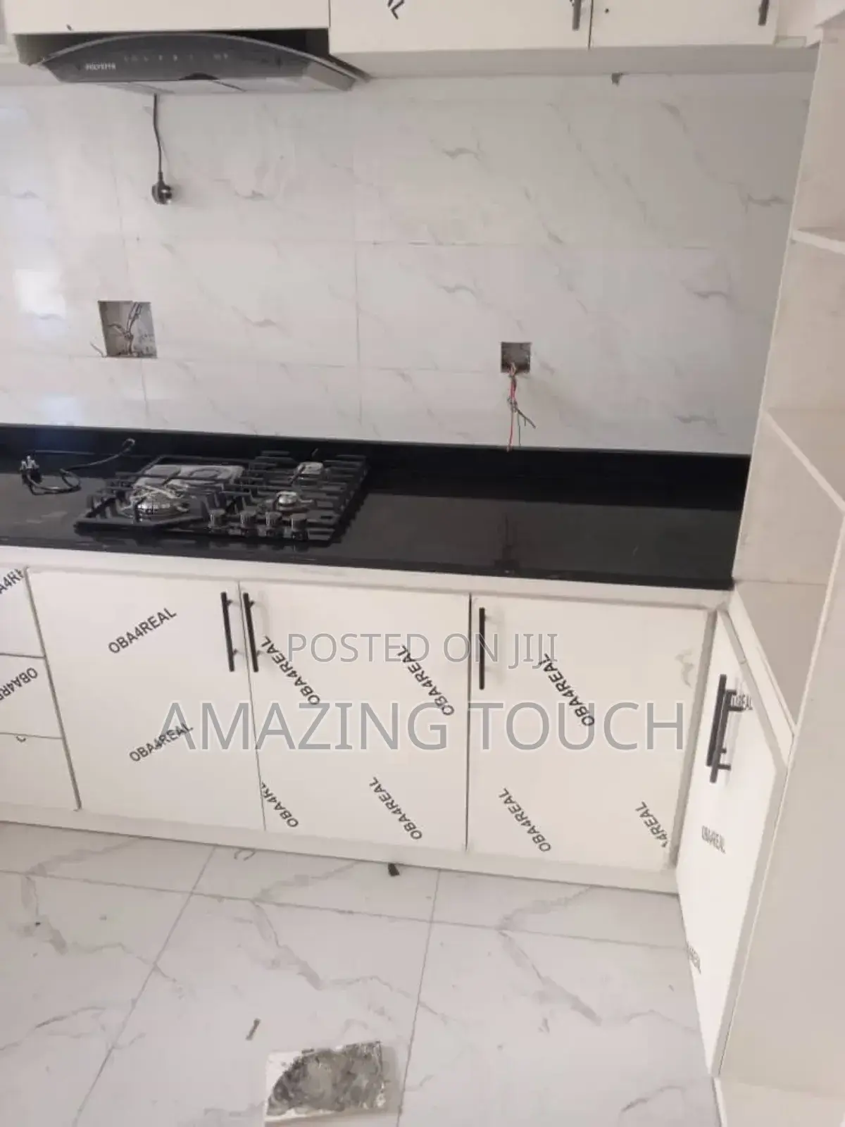 Model Kitchen Cabinet