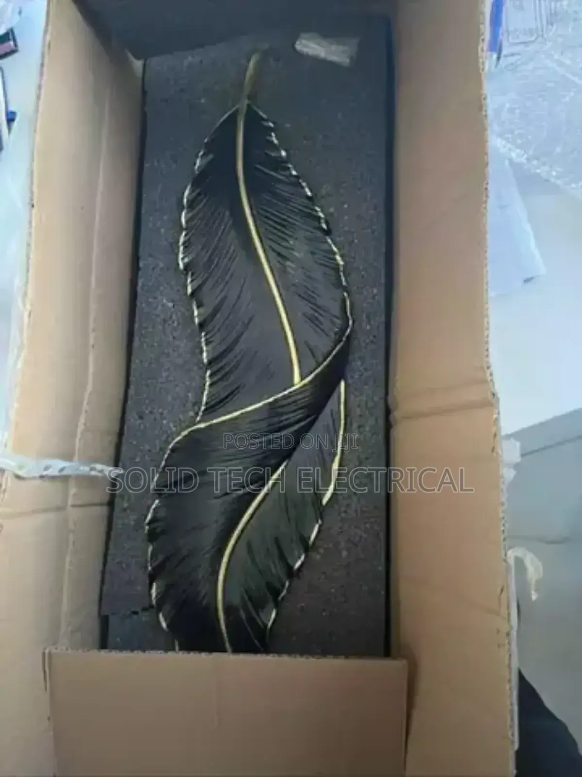 Feather Wall Lamp Leaf Light Black Body