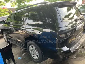 Toyota Sequoia 2013 Black