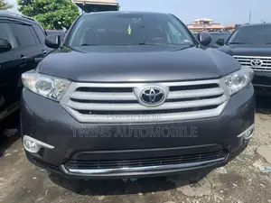 Toyota Highlander Limited 3.5l 4WD 2013 Gray