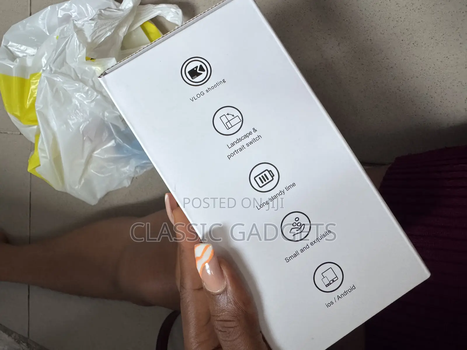 Q1 Automatic 360 Degree Rotation Phone Tracking Holder