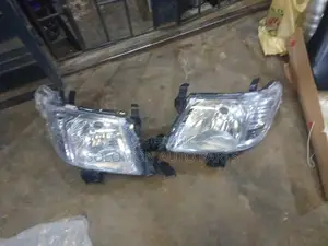 Headlamp Hilux 2012 Set Avaliable as Seen