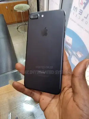 Apple iPhone 7 Plus 32 GB Black