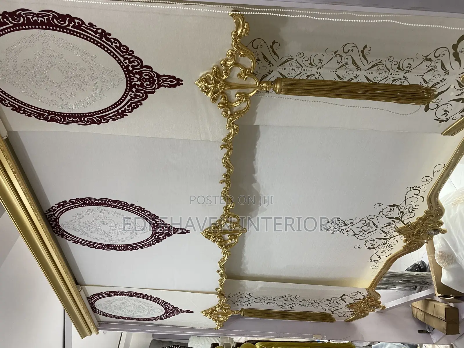 Foreign Royal Blind