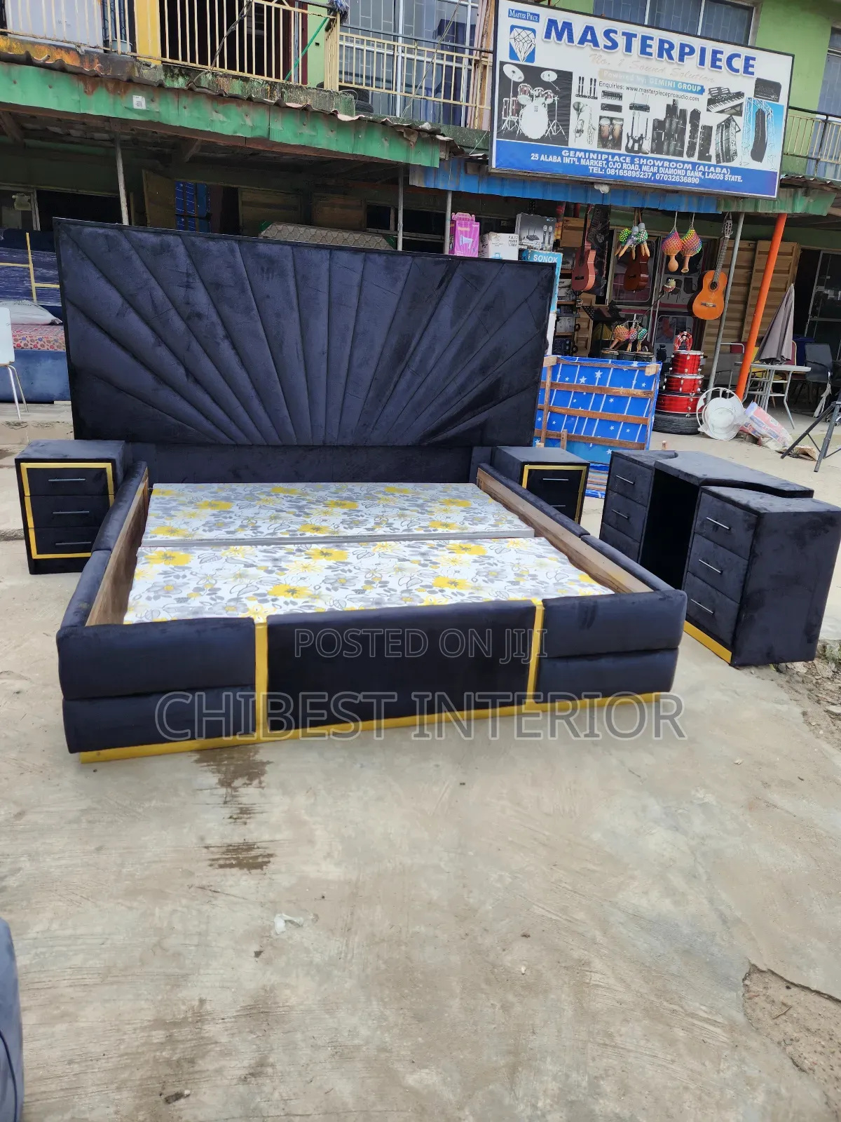 Full Upholstery Padded 6by6 Bed
