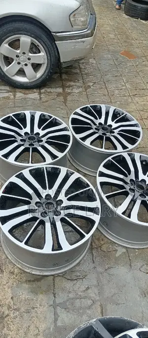 20 Inche Wheel for Range Rover at Hi-Tech Autostyle LTD