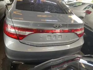 Photo - Hyundai Grandeur 2016 Gray