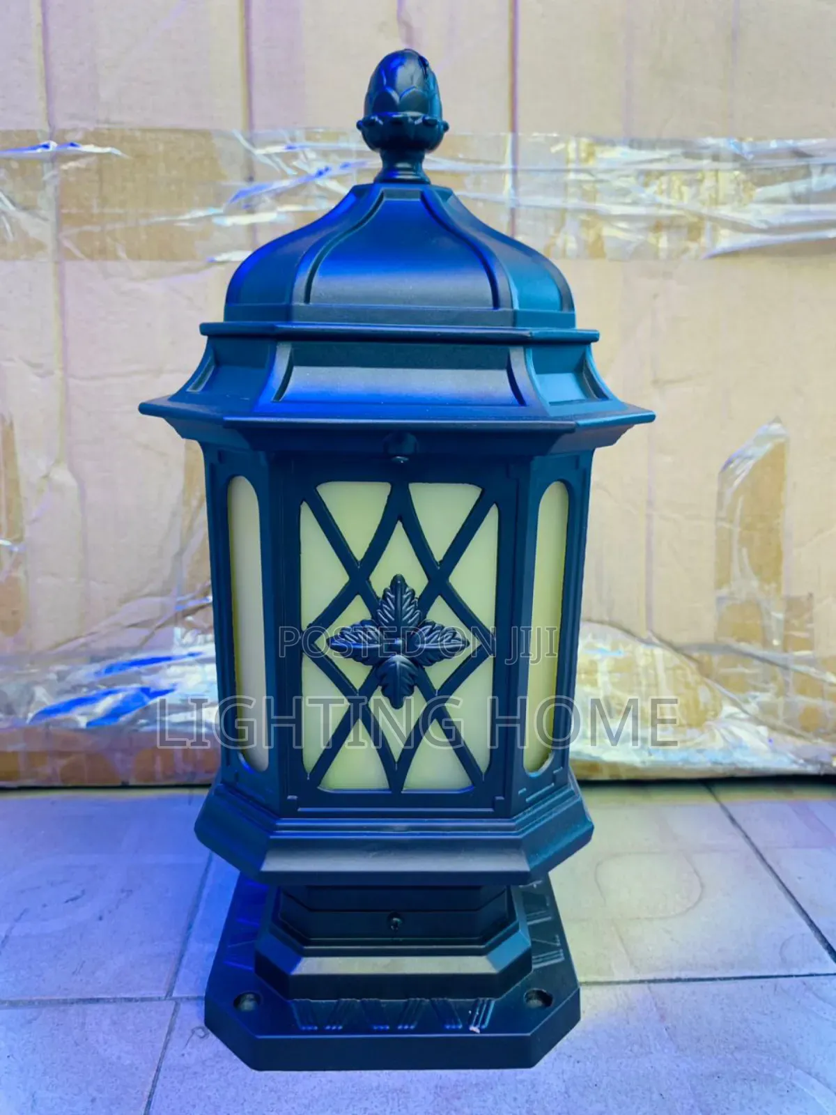 Italian Top Fence Lamp