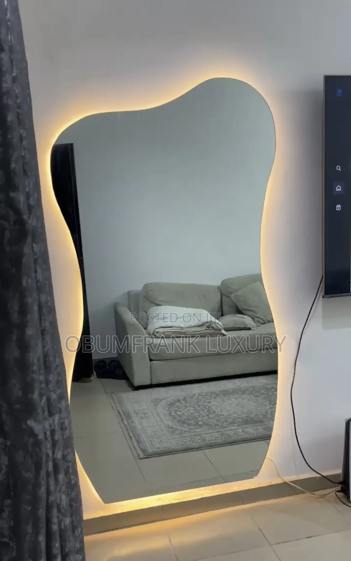 L E D Mirror