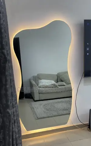 L E D Mirror