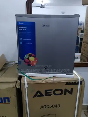 Family-Friendly Midea 45L Mini Refrigerator(Mdrd86fgg50)