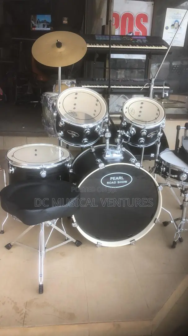 Pearl Roadshow Drum Set
