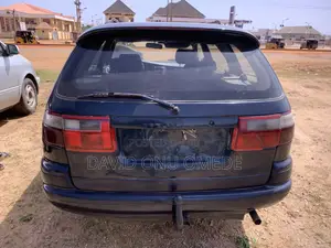Photo - Toyota Carina E 1.6 Wagon 1997 Blue