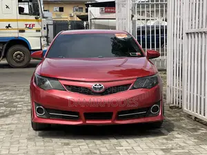Toyota Camry SE 4dr Sedan (2.5L 4cyl 6A) 2013 Red
