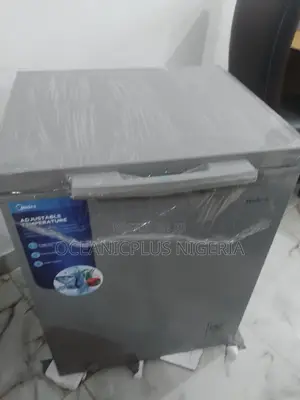 High Efficient-142litres Midea Chest Freezer