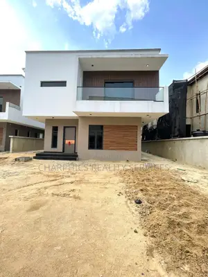 5bdrm Duplex in Lekki for sale