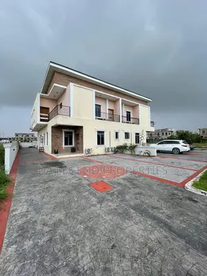 4bdrm Duplex in Lekki for rent