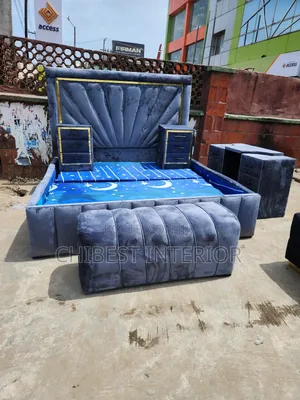 Upholstery Padded 6by6 Bed Set.