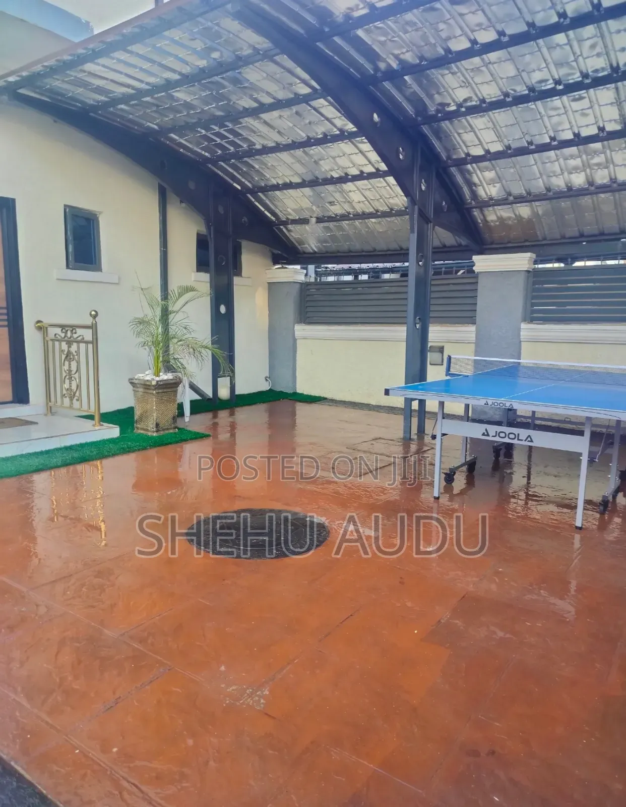 A Luxury Service Apartment
