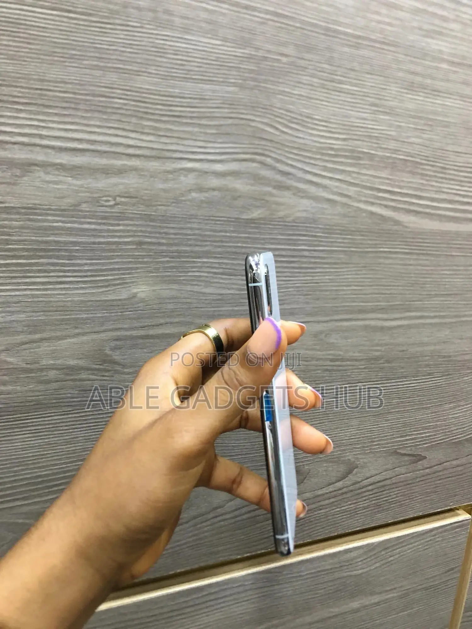 Apple iPhone X 64 GB White