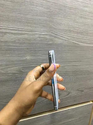 Apple iPhone X 64 GB White