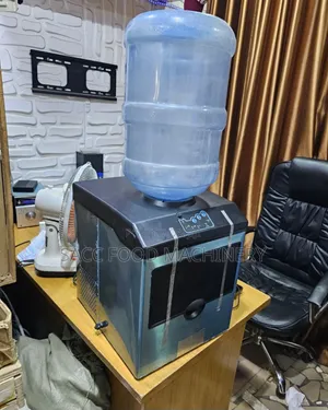 KOGAN Ice Maker With Water Dispenser (12 Cubes)