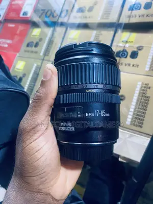 Canon Ef-s17-85mm F/4-5.6 Is Usm Lens