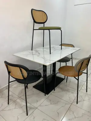 Luxurious Dining Set of Four